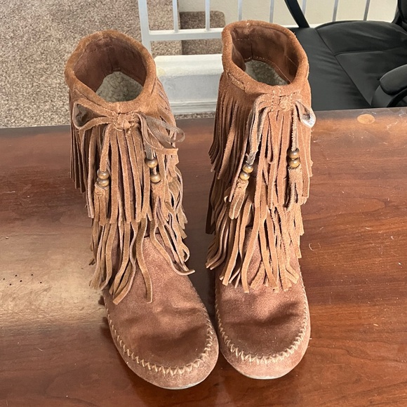 Mossimo Supply Co. Brown Fringe Moccasins - Picture 5 of 8